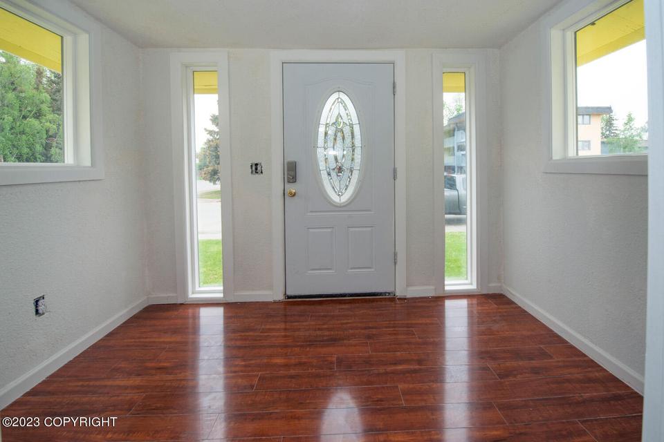  1404 E 11th Ave, Anchorage, AK 99501 photo 2