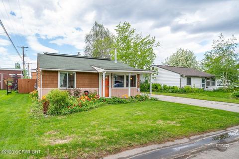 5703 Ladd Ln, Anchorage, AK 99504