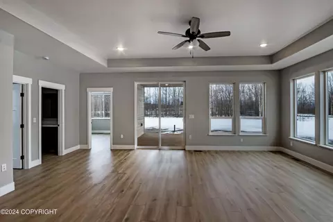 15126 E Nina Rd, Palmer, AK 99645