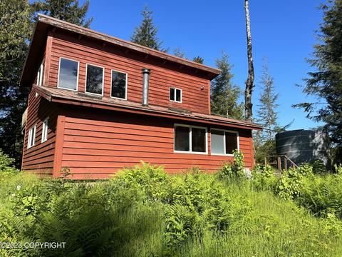 1003 Pond Reef Rd, Ketchikan, AK 99901