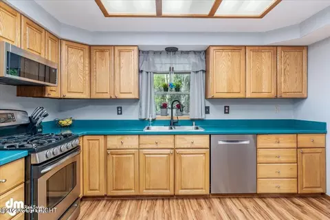 19920 Samalga Cir, Eagle River, AK 99577 photo 9