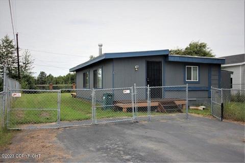 8252 Stormy Pl, Anchorage, AK 99518