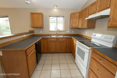 12039 Copper Mountain Dr, Eagle River, AK 99577 photo 19