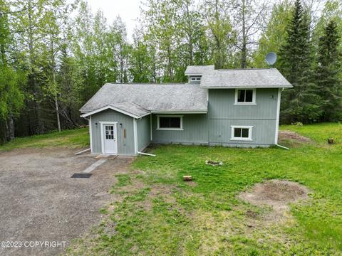 39600 N Strawberry Rd, Soldotna, AK 99669