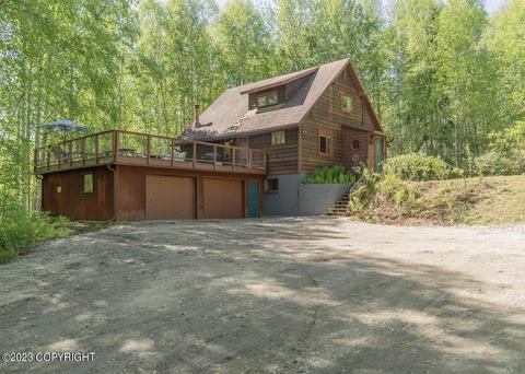1049 Northwood Ln, Fairbanks, AK 99701