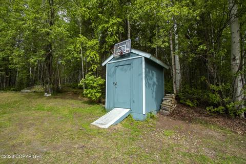 21113 Jayhawk Dr, Chugiak, AK 99567 photo 9