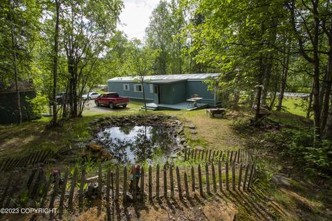 21113 Jayhawk Dr, Chugiak, AK 99567
