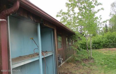 1509 Wolverine St, Anchorage, AK 99504