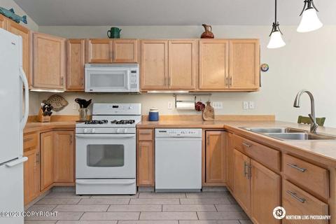 5840 Sapphire Loop, Anchorage, AK 99504 photo 10