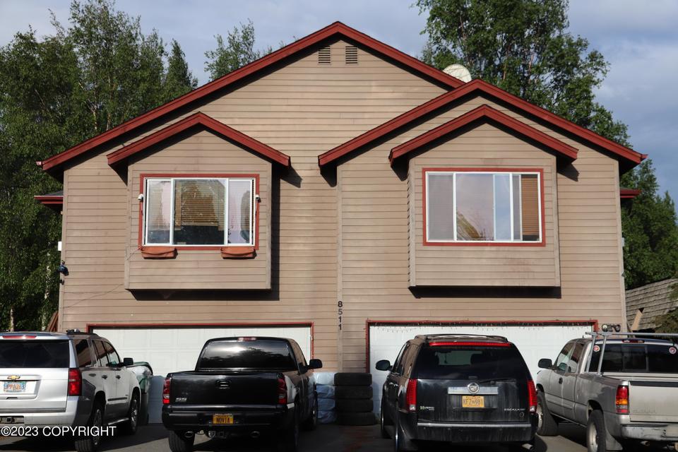  8511 Golden St, Anchorage, AK 99502 photo 1