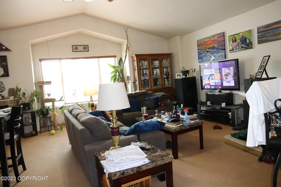  8511 Golden St, Anchorage, AK 99502 photo 4