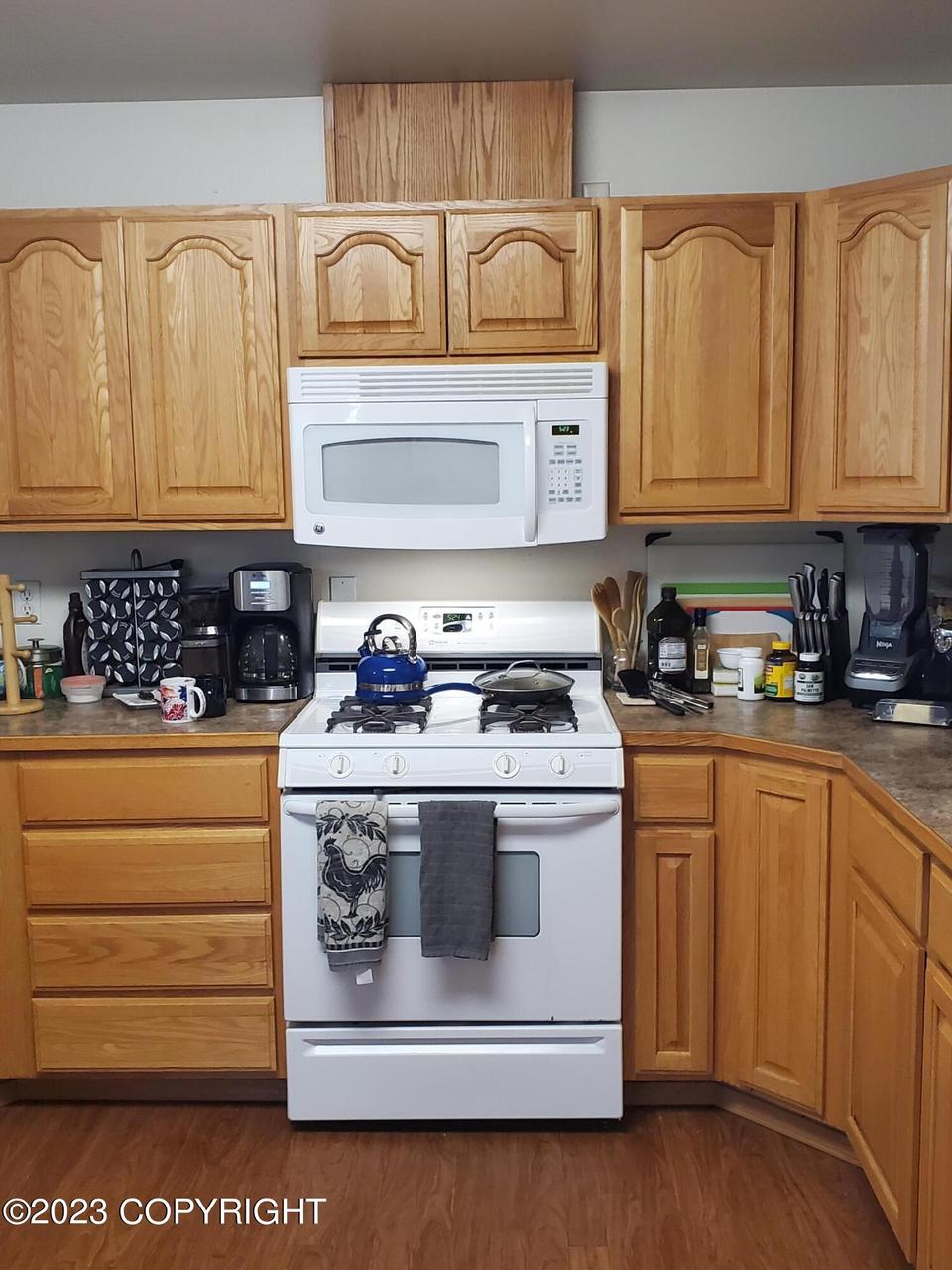  8511 Golden St, Anchorage, AK 99502 photo 7