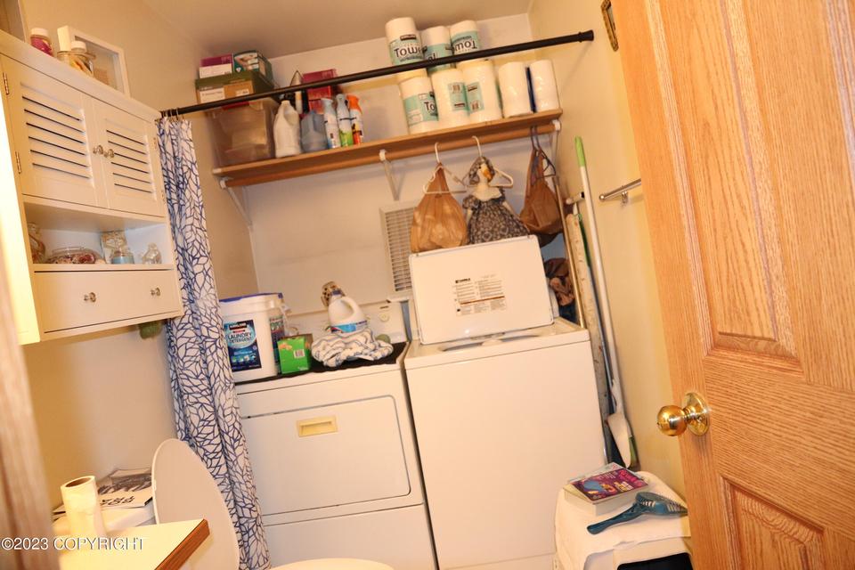  8511 Golden St, Anchorage, AK 99502 photo 13