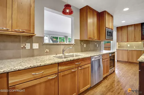 8960 Rendon Dr, Anchorage, AK 99507 photo 5