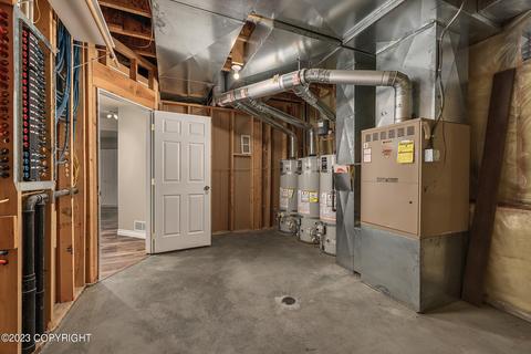 11210 Kaskanak Cir, Eagle River, AK 99577 photo 33