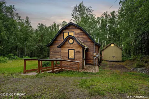 6150 W Shady Grove Ln, Wasilla, AK 99623