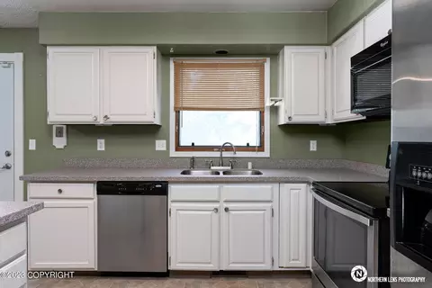 9532 Dundas Cir, Eagle River, AK 99577 photo 18