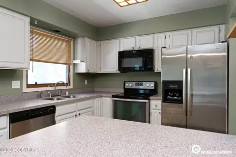 9532 Dundas Cir, Eagle River, AK 99577 photo 17