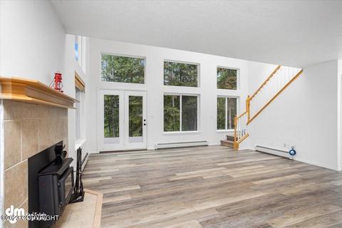 21035 River Park Dr, Eagle River, AK 99577 photo 8