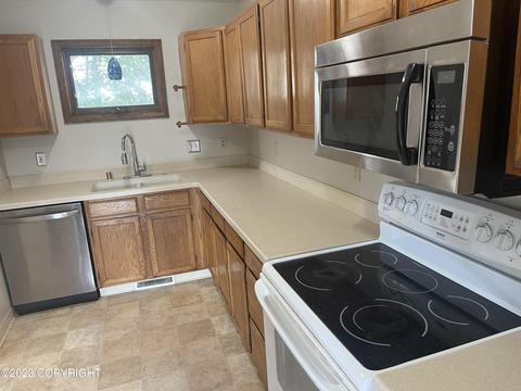 6148 Doil Cir, Anchorage, AK 99507 photo 9