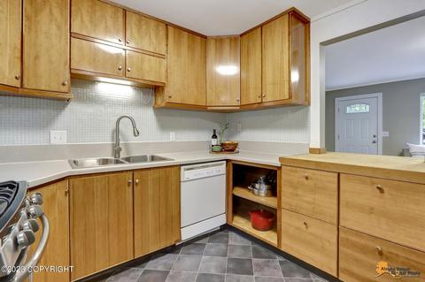 11601 Rainbow Ave, Anchorage, AK 99516 photo 5