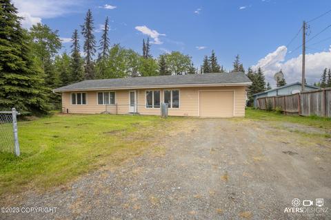 206 Linwood Ln, Kenai, AK 99611