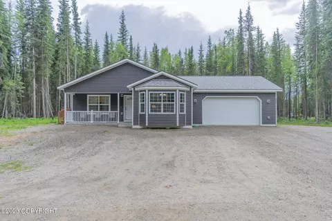 2357 Fairland Dr, Badger, AK 99705