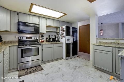 9927 Annette Cir, Eagle River, AK 99577 photo 12