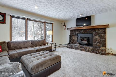 9927 Annette Cir, Eagle River, AK 99577 photo 6
