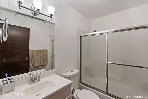 4101 Grape Pl, Anchorage, AK 99508 photo 17