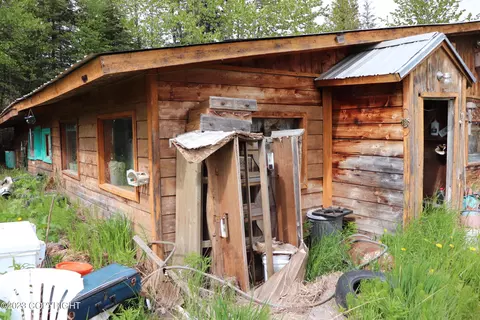 16027 Tovarish Ln, Ninilchik, AK 99639