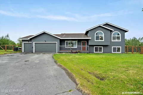 1073 S Settlers Cir, Palmer, AK 99645