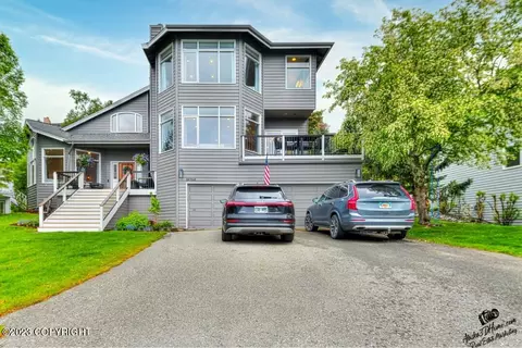 18725 Villages Scenic Pkwy, Anchorage, AK 99516