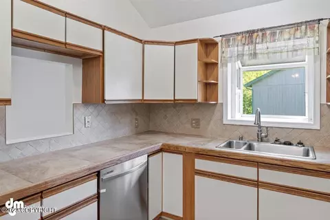 8210 Kronos Dr, Anchorage, AK 99507 photo 41