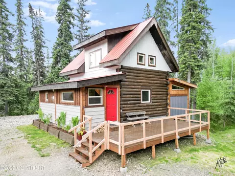 715 Mcgrath Rd, Fairbanks, AK 99712
