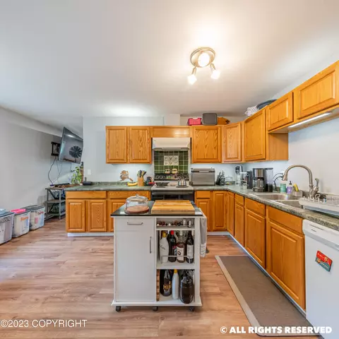647 E 74th Ave, Anchorage, AK 99518 photo 10