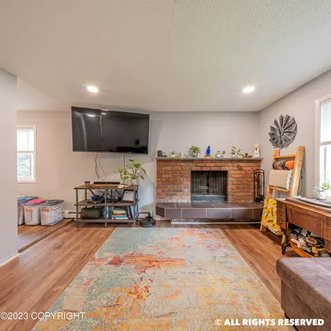 647 E 74th Ave, Anchorage, AK 99518 photo 7