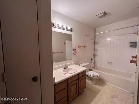 3225 Wiley Post Loop, Anchorage, AK 99517 photo 8