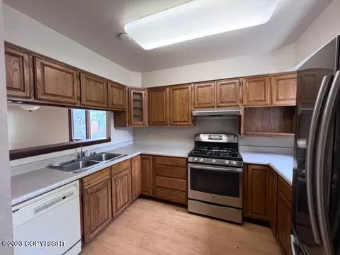 3225 Wiley Post Loop, Anchorage, AK 99517 photo 2