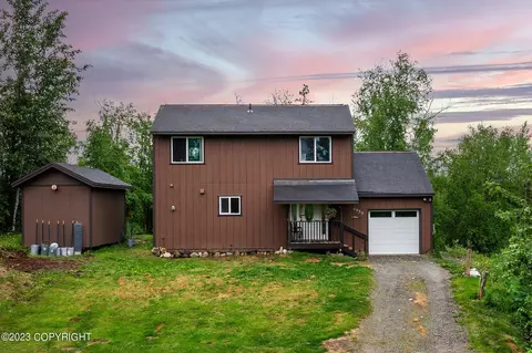 6930 E Springwood Dr, Wasilla, AK 99654