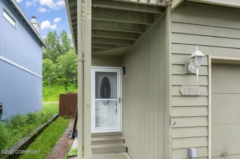 8816 Cross Pointe Loop, Anchorage, AK 99504 photo 2