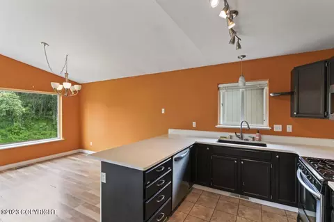 8816 Cross Pointe Loop, Anchorage, AK 99504 photo 10