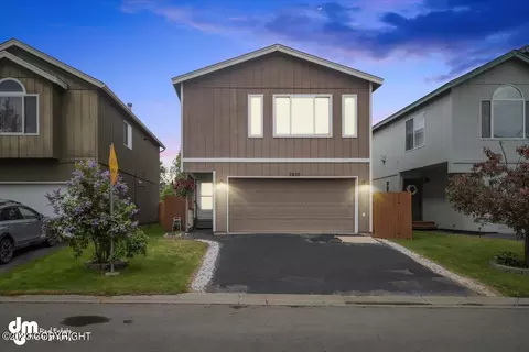 3835 Sycamore Loop, Anchorage, AK 99504