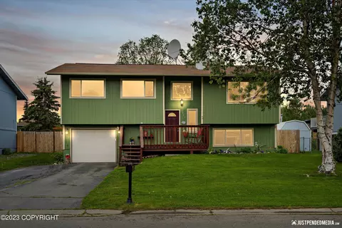 3220 Evergreen St, Anchorage, AK 99504