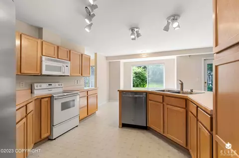 2623 Brookstone Loop, Anchorage, AK 99515 photo 5