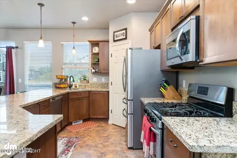 10862 Splendor Loop, Eagle River, AK 99577 photo 11