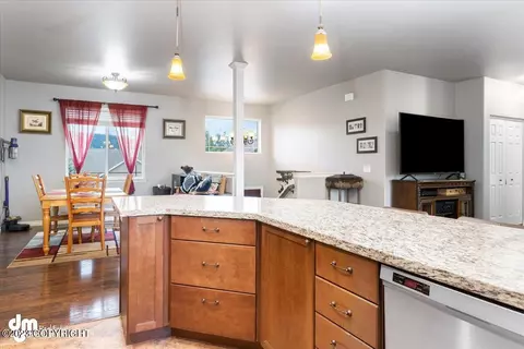 10862 Splendor Loop, Eagle River, AK 99577 photo 12