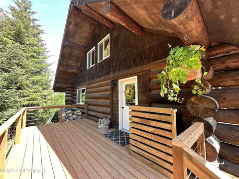 147 Mountain Brook Rd, Seldovia, AK 99663