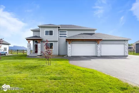 6822 E Gateway Dr, Palmer, AK 99645