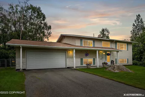 3716 Bisquier Dr, Anchorage, AK 99508